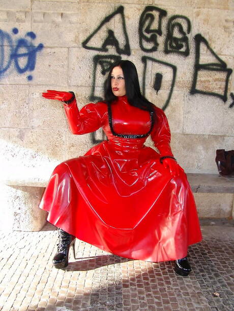 Fetish Lady Angelina offers a free picture gallery with young miss xxx gallery 262237