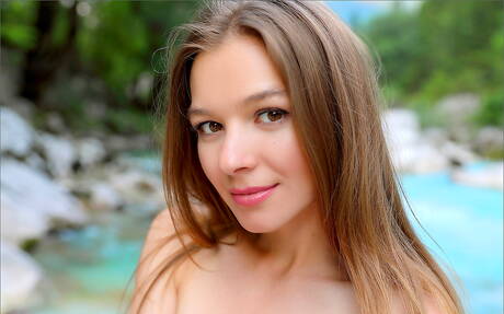 MPL Studios pleased to share with you a free picture gallery with Stefani showing perfect shape